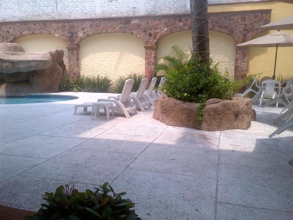 Bungalow Estancia San Carlos Vallarta プエルトバラータ エクステリア 写真