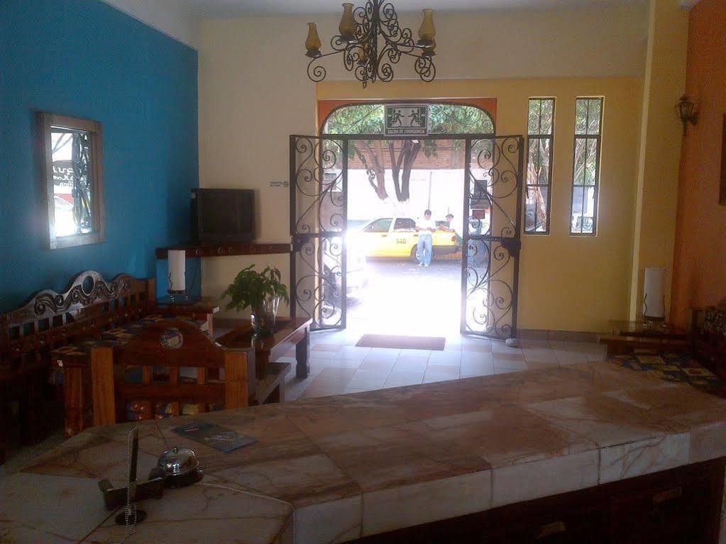Bungalow Estancia San Carlos Vallarta プエルトバラータ エクステリア 写真